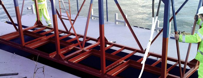 Proyecto de embalse masivo utiliza estación de bombeo flotante
