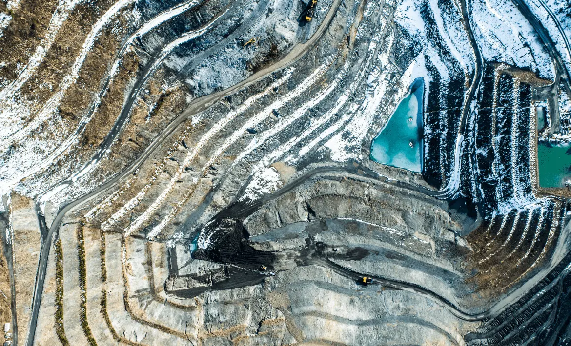Mineração e extração / Agregados