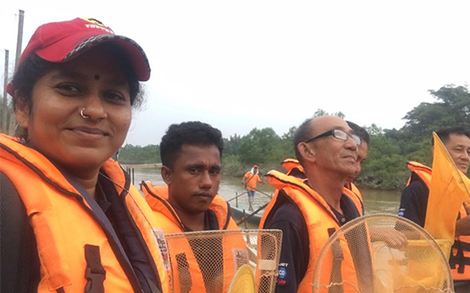 Malaysia-clean-up-team.jpg